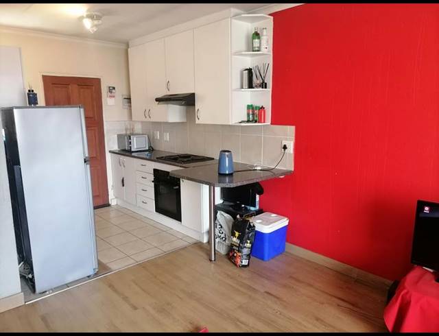 2 BEDROOM TOWNHOUSE FOR SALE IN OLIEVENHOUTBOSCH